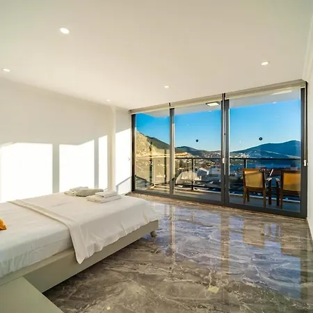 For 10 People With Sea View In Kalkan Center Willa