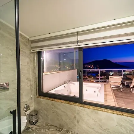For 10 People With Sea View In Kalkan Center Willa