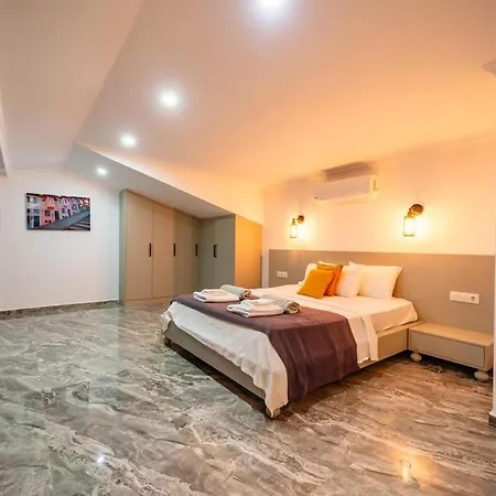 For 10 People With Sea View In Kalkan Center Willa