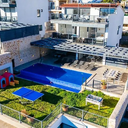 For 10 People With Sea View In Kalkan Center *