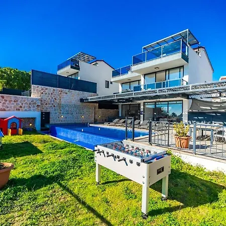 Willa For 10 People With Sea View In Kalkan Center Kaş